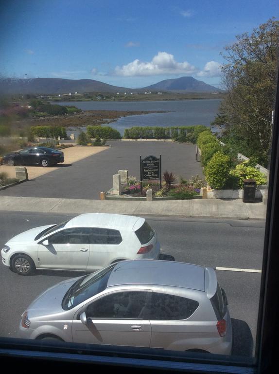 Achill Sound Hotel - Ostan Ghob A'Choire Exterior photo